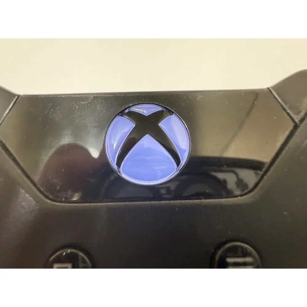 Xbox One Wireless Black Controller -Model 1537 w/ Rechargeable Battery + Charger